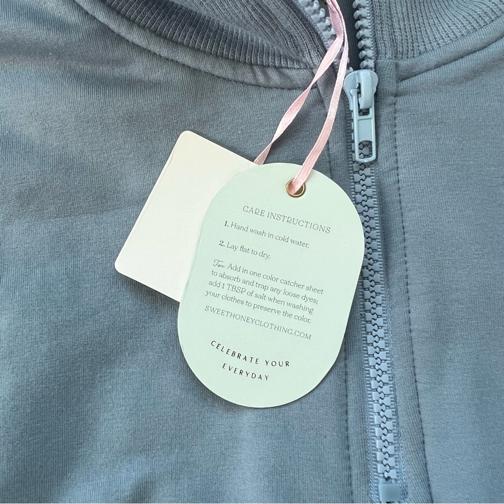 NWT SweetHoney Women’s Active Quarter Zip Pullover Size Medium - Picture 4 of 8